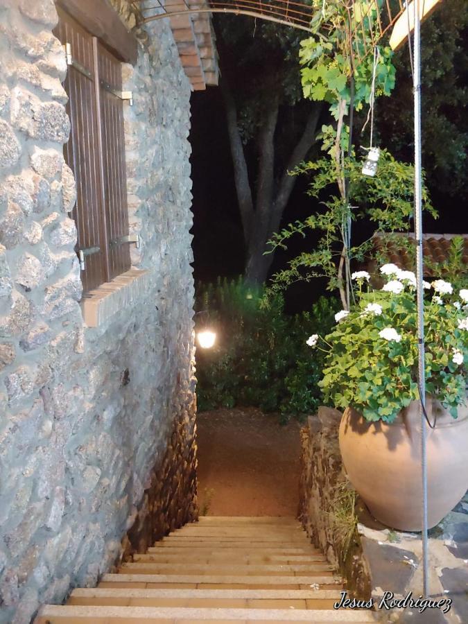 La Simona Casa Rural Perales del Puerto Eksteriør billede