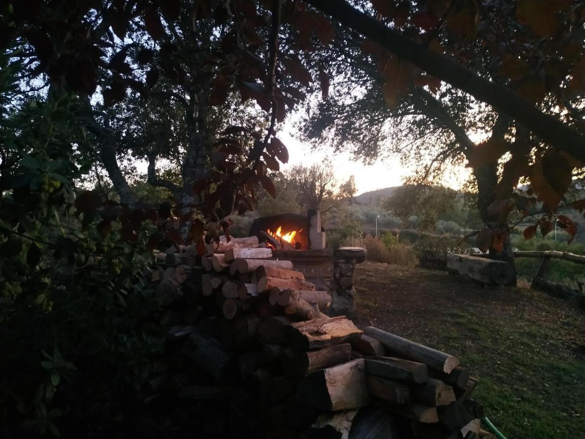La Simona Casa Rural Perales del Puerto Eksteriør billede